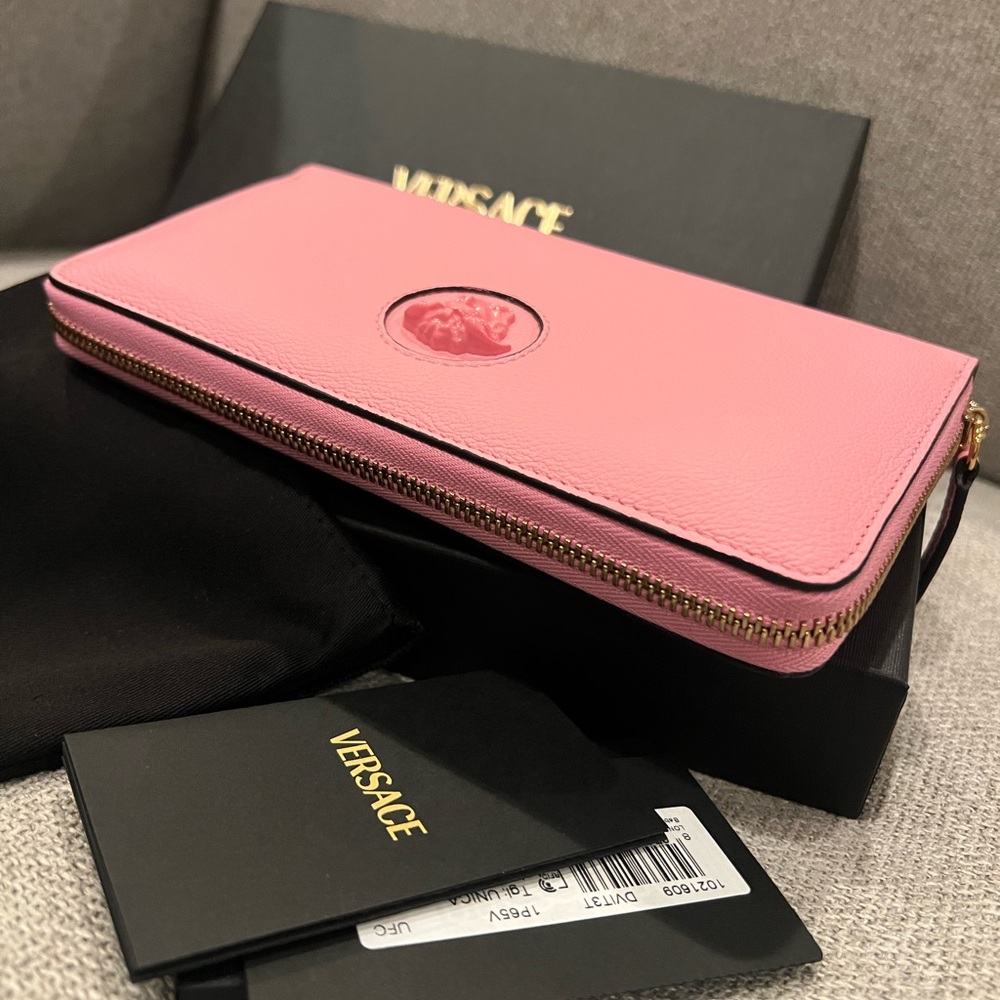 New Versace Medusa Long Pink Zip-Around Wallet - Picture 6 of 15